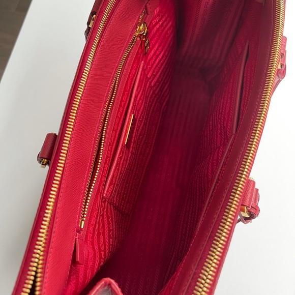 Prada Galleria Saffiano leather extra large bag - Picture 9 of 11